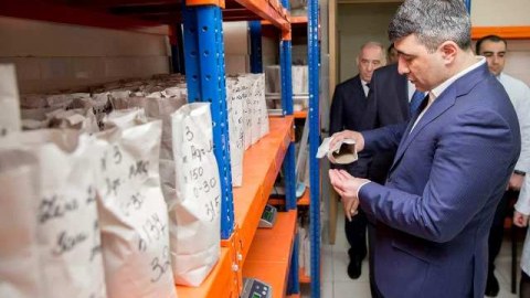 İnam Kərimov nazirliyin tabeliyində olan müəssisələrlə tanış olub-FOTO