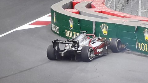 Formula 2 pilotlarının yarışında daha bir qəza 