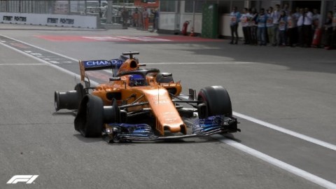 Formula 1-də ilk qəza -  2 PİLOT YARIŞI TƏRK ETDİ