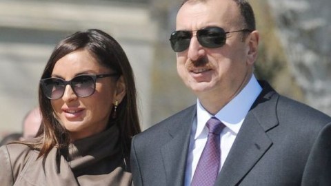 Prezident və I vitse-prezident qalibləri MÜKAFATLANDIRDI