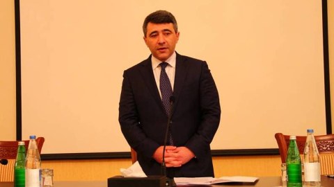 “Bizim vəzifəmiz kəndlilərə, fermerlərə yaxın olmaqdır” - Yeni nazir müşavirə keçirdi