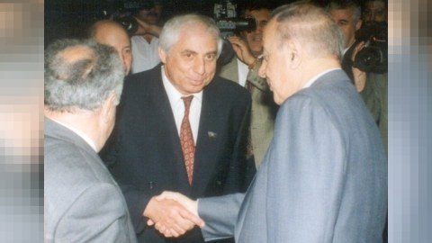 Məşhurlarla görüşdən xatirələr - Komitə sədri: “Mən o səfərdə Heydər Əliyevi iman sahibi kimi gördüm” - FOTOLAR   