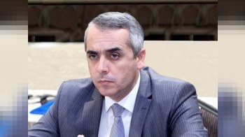 Elman Babayevi nazirlikdə kim əvəzləyir?   