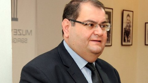Cəmil Quliyev İctimai Televiziyanın baş direktoru vəzifəsindən getdi - Yeni rəhbər seçildi - FOTO