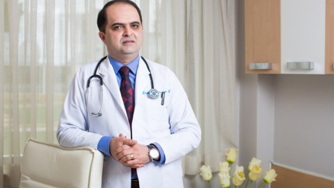 Rəşad Mahmudov farmakoloqlarla bağlı məsələ QALDIRDI