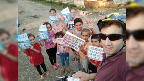 Sosial şəbəkələrin  məşhur müəllimi polisə çağırıldı