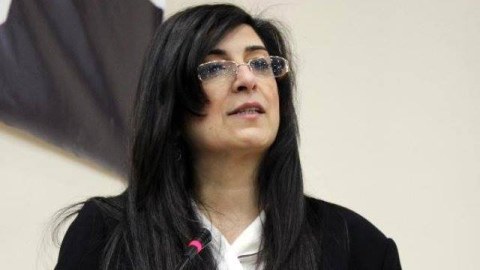 Deputat dərslik PROBLEMİNİ qaldırdı: “Buna artıq əncam çəkilsin!” 
