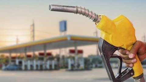 Qazaxıstan Rusiyadan benzinin idxalını qadağan etdi