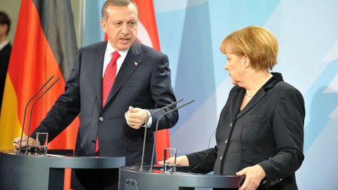 Merkel Ərdoğanı Berlinə dəvət etməyib - Təkzib