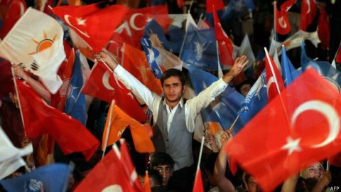 T&uuml;rkiyədə se&ccedil;kilərlə bağlı təhl&uuml;kəsizlik g&uuml;cləndirilib