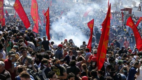T&uuml;rkləri nə narahat edir? - SORĞU