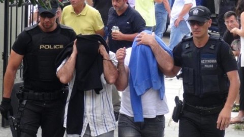Yunanıstan qiyamçıları azadlığa buraxdı 