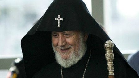 Erməni Qaregin istefaya getməkdən imtina etdi