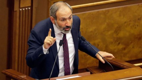 Paşinyan müttəfiqlərindən aralanır