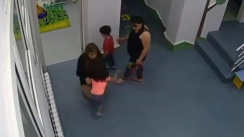 Uşaqları döyən tərbiyəçi və bağça müdiri Polis Bölməsinə APARILDI   