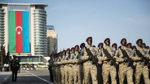 Azərbaycan müdafiə xərclərini artırır