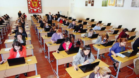 Təkrar sertifikasiyadan ke&ccedil;məyən m&uuml;əllimlər işdən &ccedil;ıxarılacaq