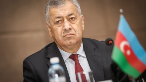 Vahid Əhmədov müəllimlərin sertifikasiyasını İSTƏMİR: “Bu artıq stressdir”