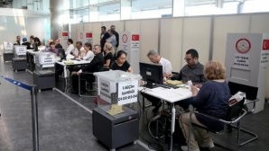 Xaricdəki T&uuml;rkiyə vətəndaşlarının səsverməsi ke&ccedil;irilir