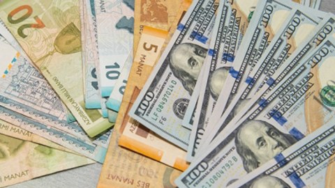 Əhalinin banklarda 7.8 milyard manat pulu var
