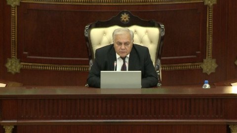 Milli Məclis sonuncu iclasa toplandı  &nbsp;