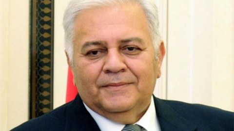 Oqtay Əsədov deputata sual verdi: “Siz inanırsınız ki, kimsə istefa verəcək?”