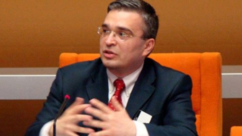 Ali Məhkəmə İlqar Məmmədov haqqındakı qərarları LƏĞV ETDİ