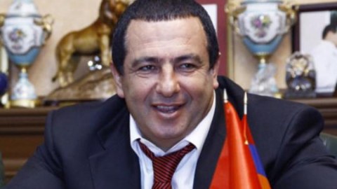 Partiya sədri adam döydü - Cinayət işi açıldı