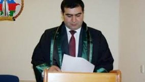 Adəm Məmmədov vəkillik fəaliyyətini dayandırdı