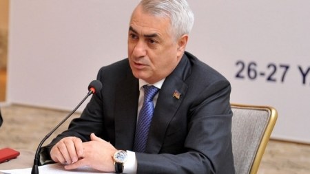 Cavid Qurbanov dəmir yollarındakı vəziyyətlə bağlı m&uuml;şavirə ke&ccedil;irdi