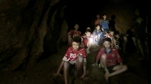 11 şagirdini ölümdən xilas edən müəllim - Möcüzəvi xilasın TARİXÇƏSİ 