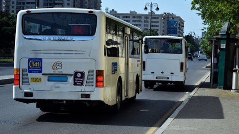 Dərnəg&uuml;l yolunda&nbsp;işləyən iki avtobus xətti təzələnir -&nbsp;kart sisteminə ke&ccedil;ilir