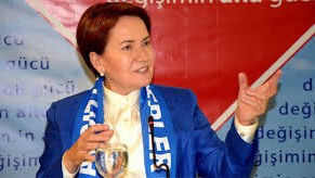 Meral Akşener istefa verdi
