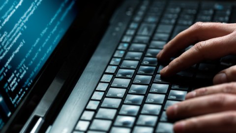 Almaniya 3 ölkəni kiberhücumda ittiham etdi