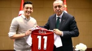 Ərdoğandan Məsut &Ouml;zilə dəstək