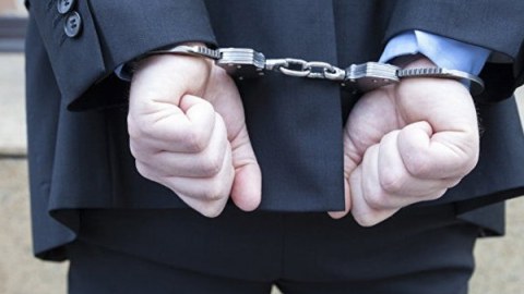 Azərbaycanda prokuror işdən çıxarıldı, köməkçisi tutuldu - RƏSMİ