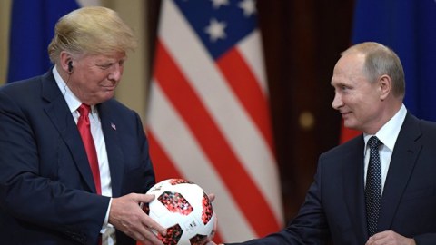 Putin Trampı Moskvaya dəvət etdi