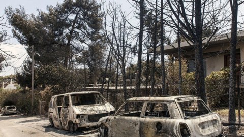 Yunanıstanda meşə yanğınlarında 93 nəfər öldü