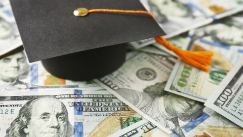 Ən bahalı universitetlər – illiyi 70 min dollar...