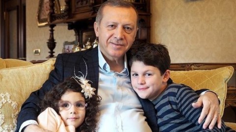 Ərdoğan yeddinci dəfə baba oldu