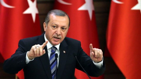 Ərdoğan yenidən AKP sədri oldu