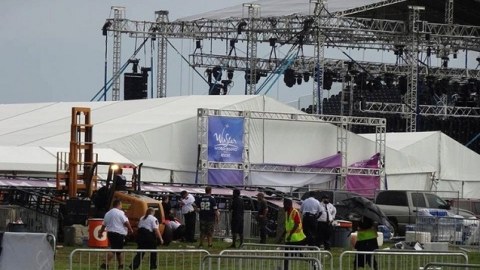 ABŞ-da konsertdə konstruksiya aşdı  - 14 yaralı var