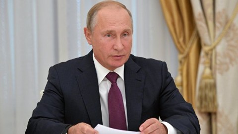 Putin iki separatçı lideri qəbul etdi   