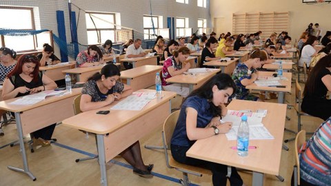Naxçıvanda müəllimlər ilk dəfə test imtahanı verib 