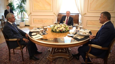 Separatçı rejimdən Gürcüstana HƏDƏ: “Rusiyanın tərkibinə qatılırıq”