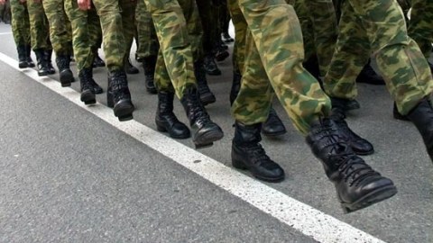 Ermənistanda zabit özünü güllələdi