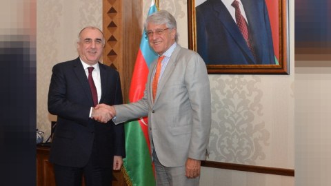 Elmar Məmmədyarov diplomatik fəaliyyəti başa &ccedil;atan səfiri qəbul etdi