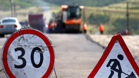 S&uuml;r&uuml;c&uuml;lərin NƏZƏRİNƏ: Neft&ccedil;ilər&nbsp;prospektində hərəkət məhdudlaşdırılır