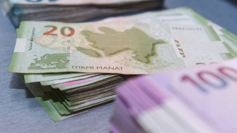 “Bank vətəndaşdan 7 faizlə aldığı krediti 4 dəfə bahasına digər vətəndaşa verir”