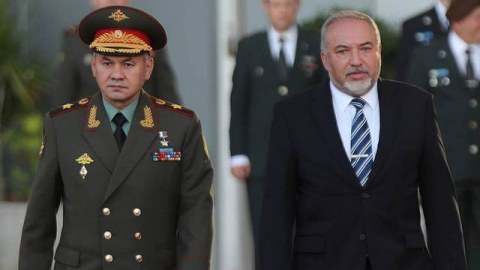 Rusiya m&uuml;dafiə naziri israilli həmkarına zəng etdi